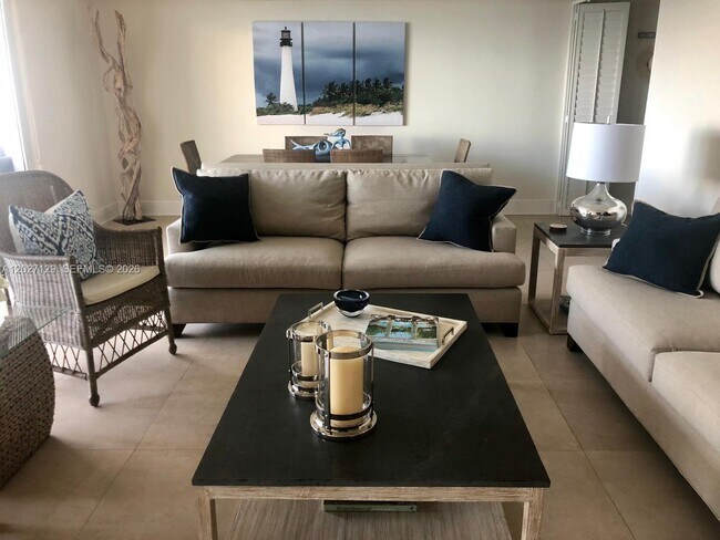 Building Photo - 607 Ocean Dr