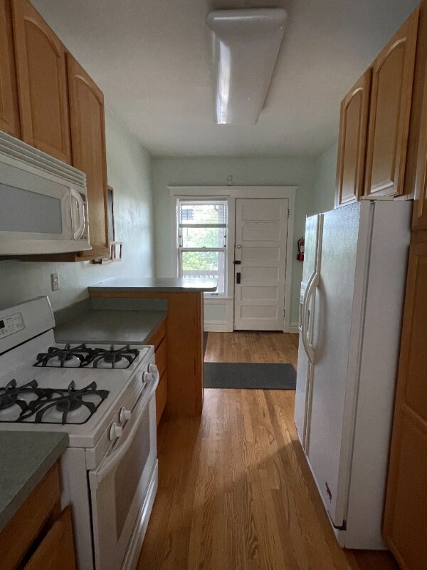 Building Photo - 326 S Ridgeland Ave