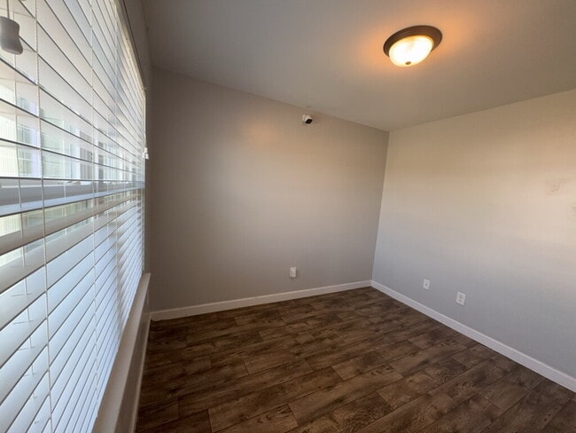 Building Photo - 101 Barnhouse Rd