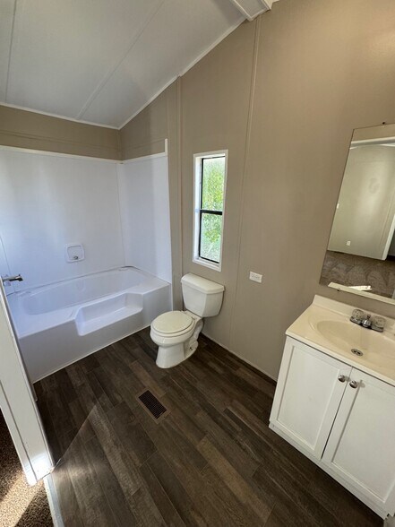 Building Photo - 1617 Linares Way