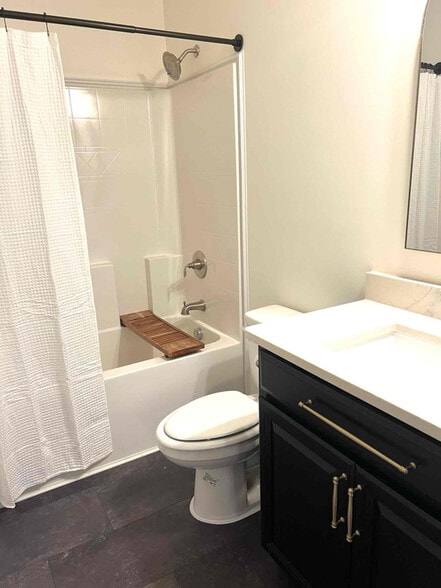 Building Photo - 2461 Belltown Dr SW