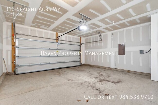 Building Photo - 313 Spaight Acrs Wy