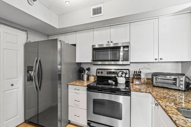 Building Photo - 145 Yacht Club Way