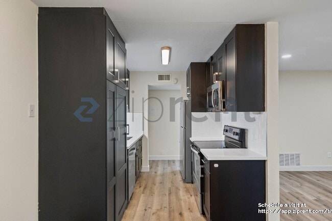 Building Photo - 291 Tradewinds Dr