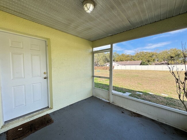 Building Photo - Beautiful 3/2 Duplex in St. Cloud