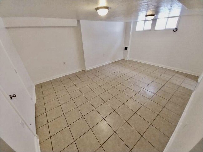 Building Photo - 1645 Cahoon St