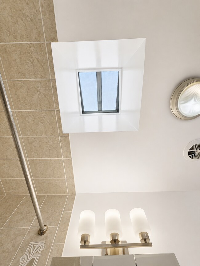 Building Photo - 9010 70th Drive, Unit 3
