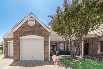 Building Photo - Charming Condo in Valley Ranch