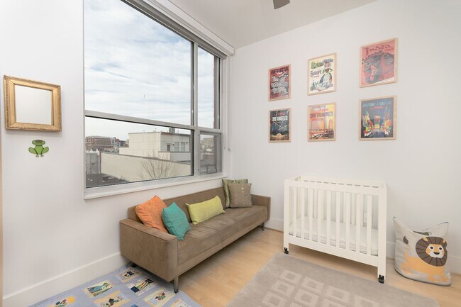 Building Photo - Luxury U St Condo | 2 Bed + Den | 2 Bath | 1,350 Sf | Large Balcony | 1 Garage Parking Space