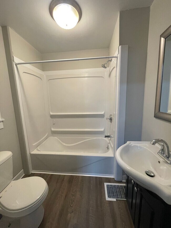 Building Photo - 1315 Morton St