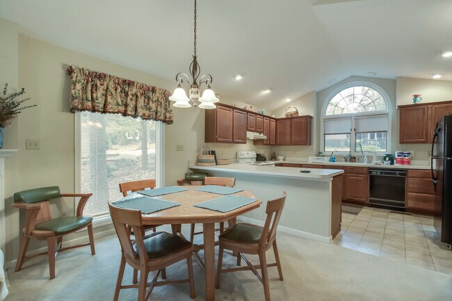 Building Photo - 124 Agoli Way