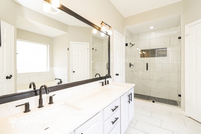 Building Photo - 6006 Blue Mesa Dr