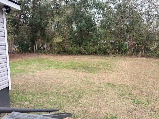 Building Photo - 105 Pinecrest Blvd