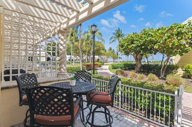 Building Photo - 701 Crandon Blvd