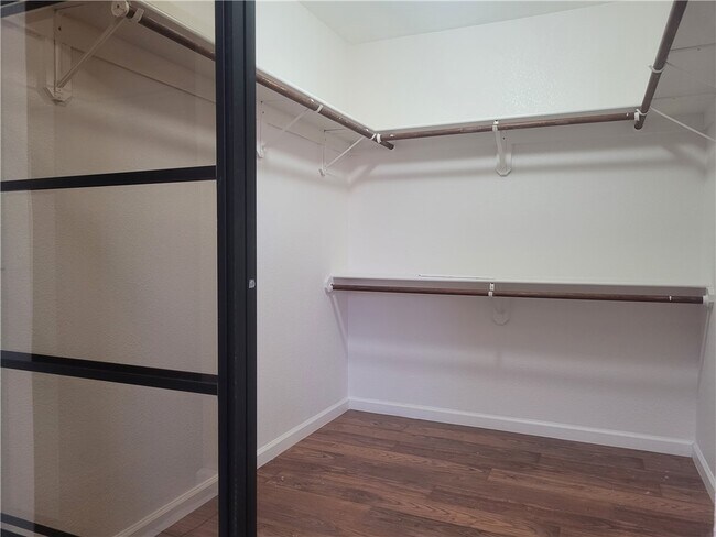 Building Photo - 3835 Smoketree Cir