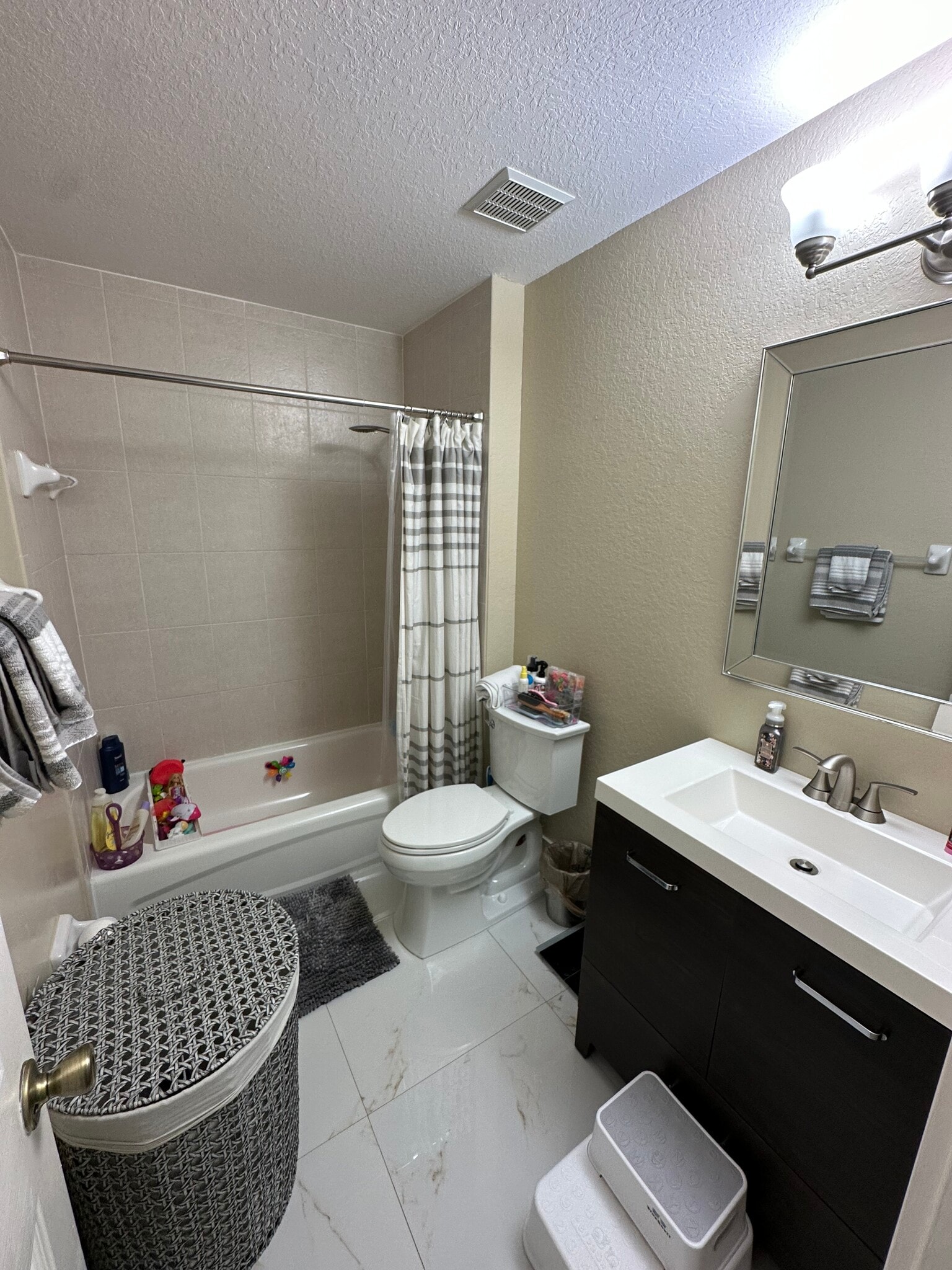 Building Photo - 20764 SW 82nd Ave