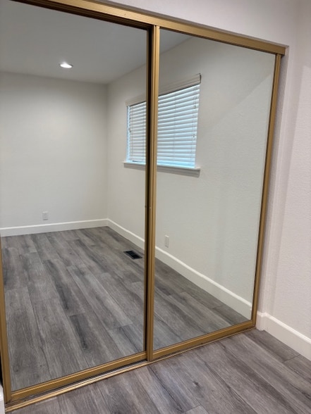 Building Photo - 502 Hope Terrace