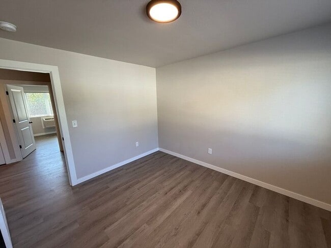 Building Photo - 2915 Waverly Dr SE