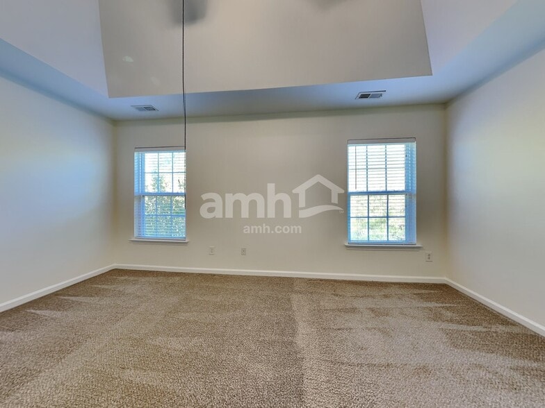 Building Photo - 12216 Palomar Dr