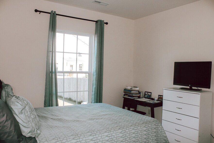 Bedroom 1 - 117 Gibson Way