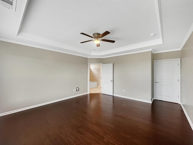 Building Photo - 813 Firefly Ct