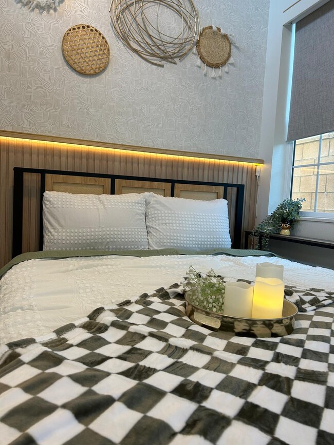 Building Photo - 4725 S Mae Wy