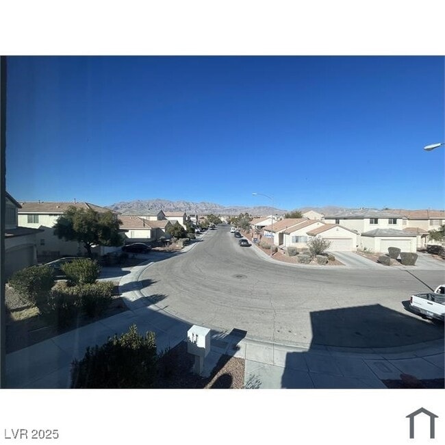 Building Photo - 909 E Malibu Sands Ave