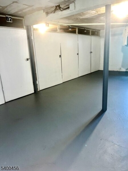 Building Photo - 565 Grove St