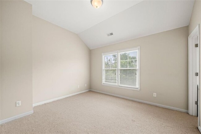 Building Photo - 6424 Queens Court Trace