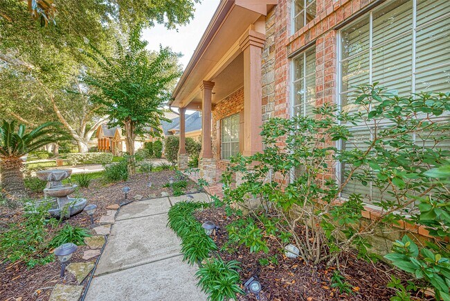 Building Photo - 3827 Garden Way