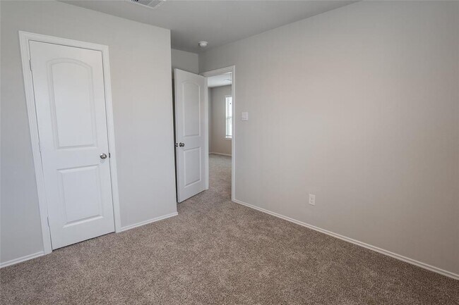Building Photo - 21003 Seneca Willow Wy