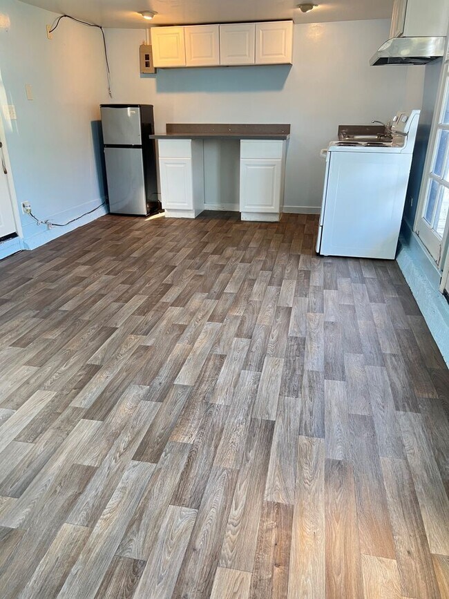Building Photo - Charming 2-Bedroom Home with ADU –