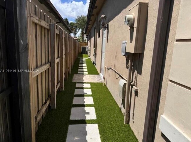 Building Photo - 14434 SW 14th St