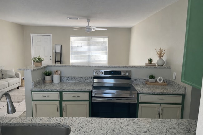 Building Photo - 8504 43rd Ave Dr W