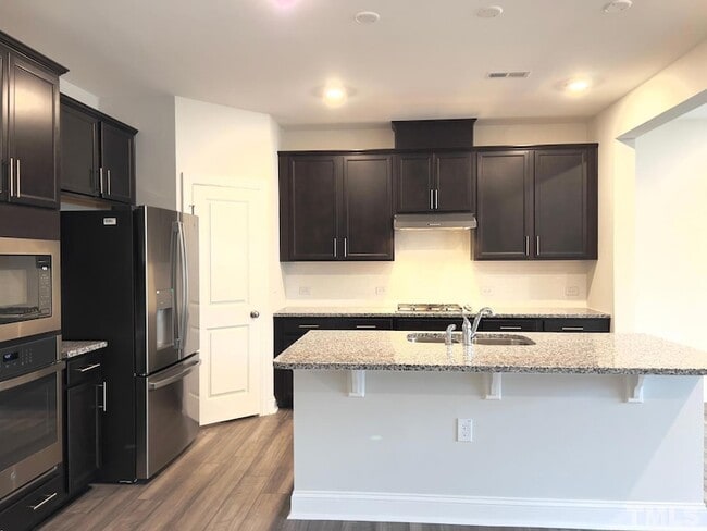 Building Photo - 341 Natsam Wds Wy