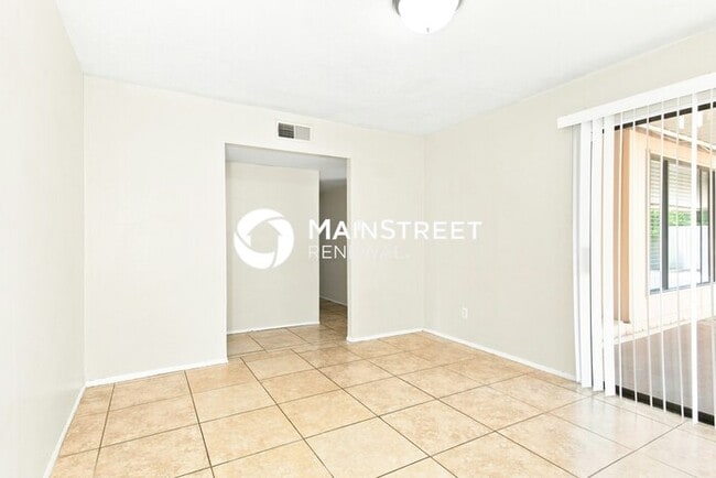 Building Photo - 3 Bedroom Pet-Friendly Home in Glendale, AZ with Main Street Renewal