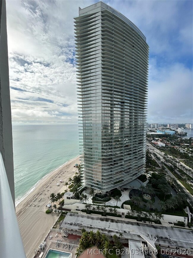 Building Photo - 19111 Collins Ave