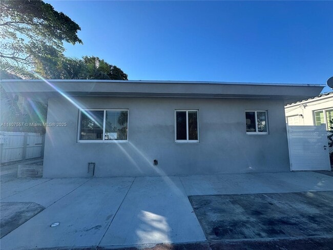 Building Photo - 836 81st St