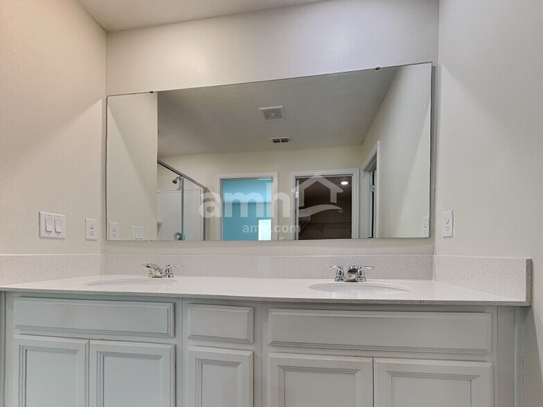 Building Photo - 4385 Seven Canyons Dr