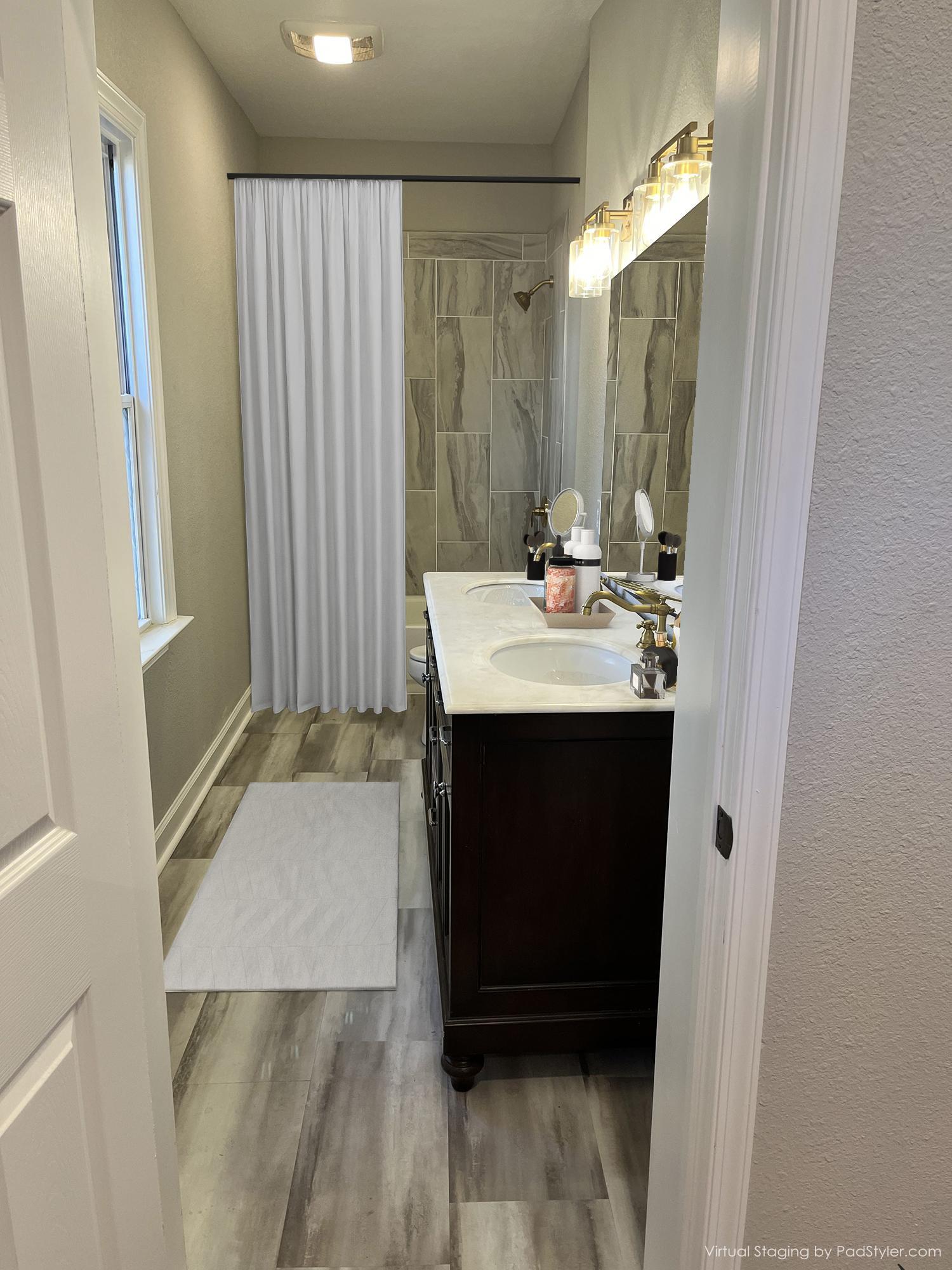Shared bath - 3608 Omohundro Ave