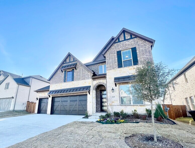Building Photo - 16643 Chadwell Dr