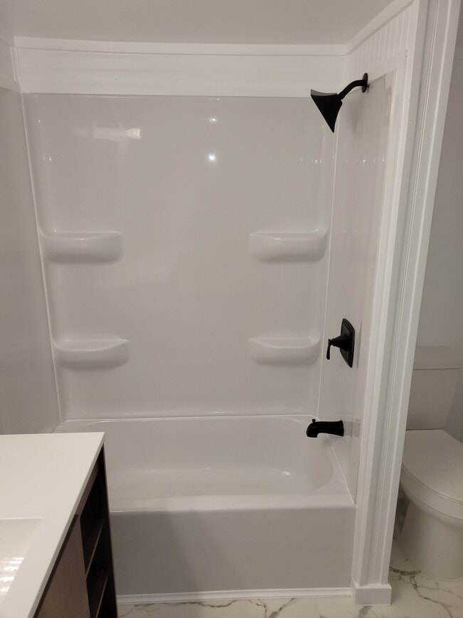 Building Photo - 115 Briggs St