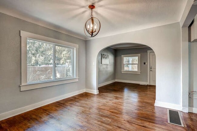 Building Photo - Wonderful Lakewood Home! Close to Light Rail