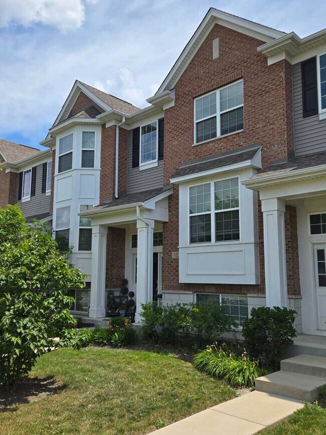 Building Photo - 522 Fairway Dr