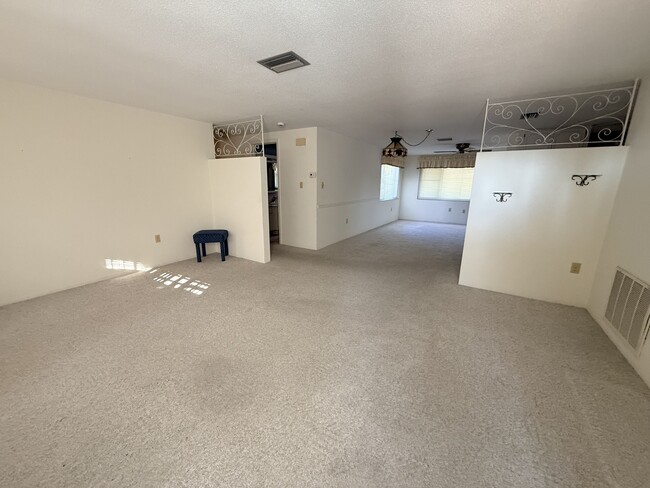 Building Photo - 10802 Laburnum Dr