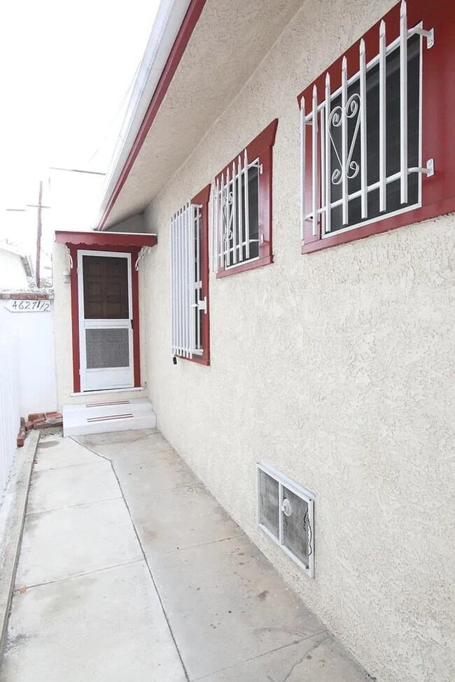 Building Photo - 4625 Kingswell Ave