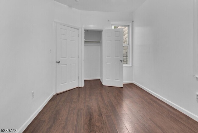 Building Photo - 54 3rd St