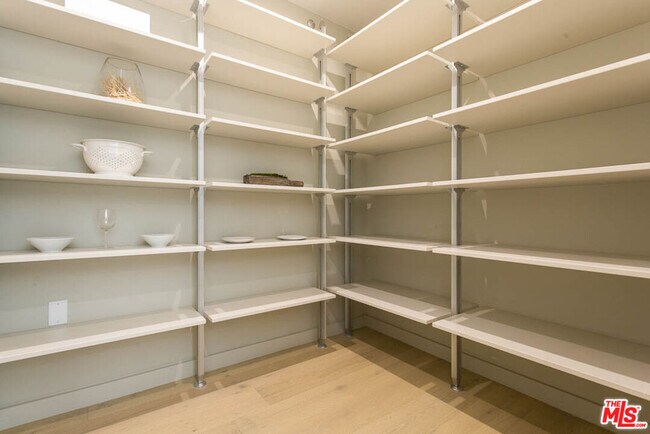 Building Photo - 1621 Malcolm Ave