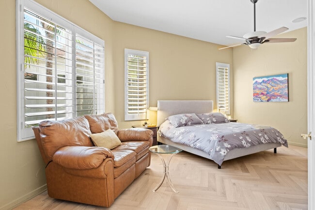 Building Photo - 872 Mission Creek Dr