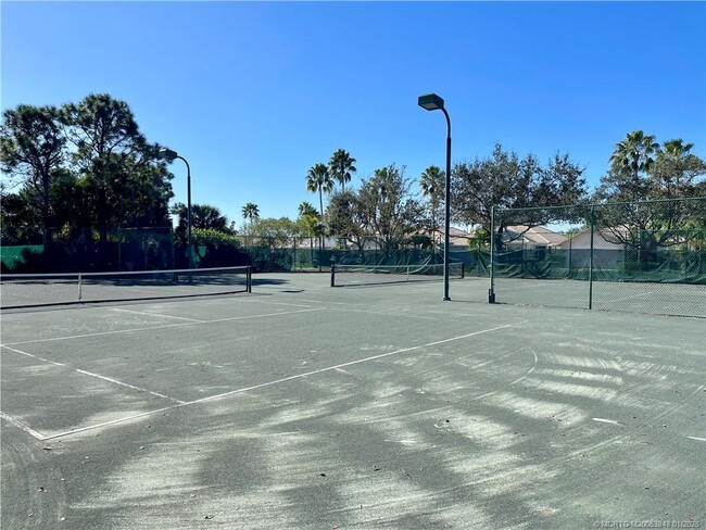 Building Photo - 3701 NW Willow Creek Dr